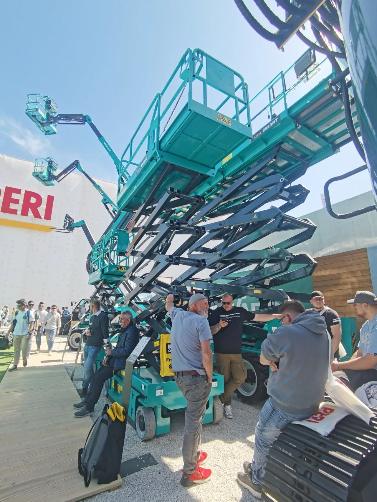 SG胜游智能高空机械闪耀Bauma 2025！ 新能源技术与创新产品获全球瞩目