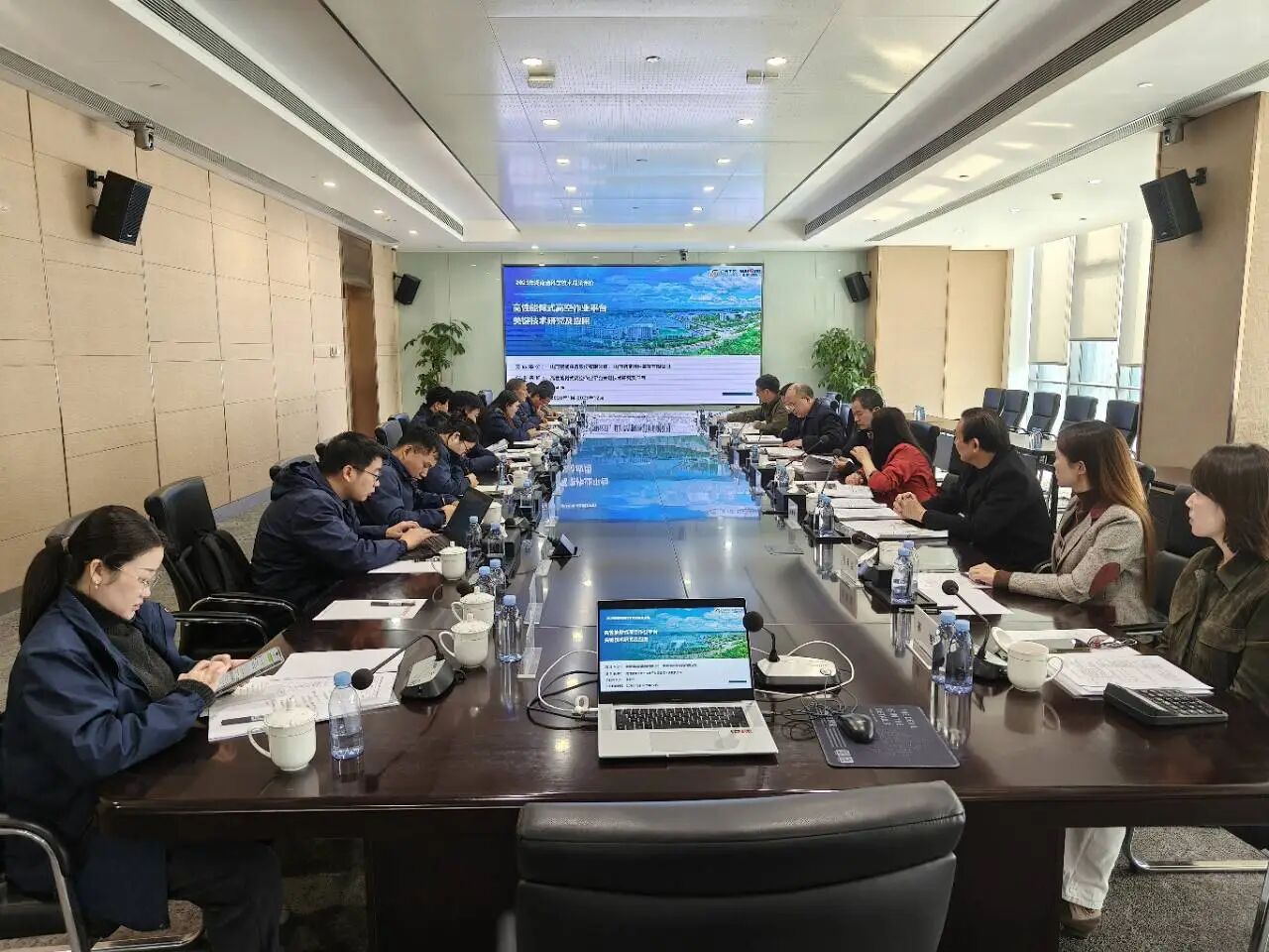 技术创新，引领行业！SG胜游智能高性能臂式高空作业平台项目通过科技成果评价