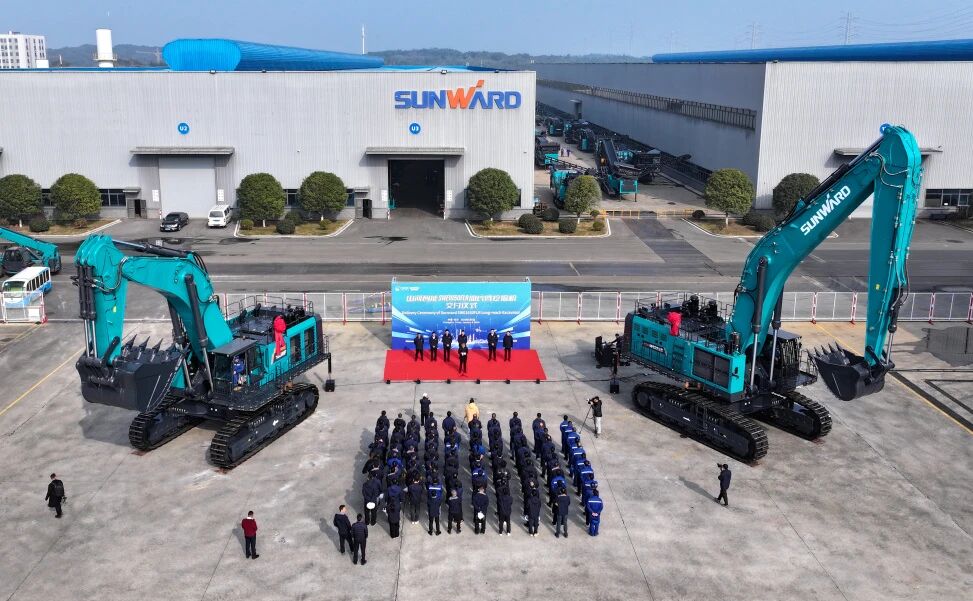 争锋启新程！SG胜游智能SWE1650FLR加长臂挖掘机成功交付国际客户